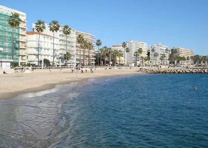 Bruyere 别墅 昂蒂布